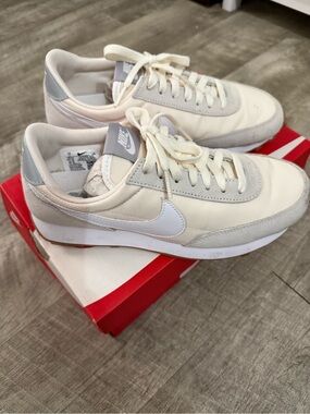 Nike Cream and White Low-Top Retro Sneakers